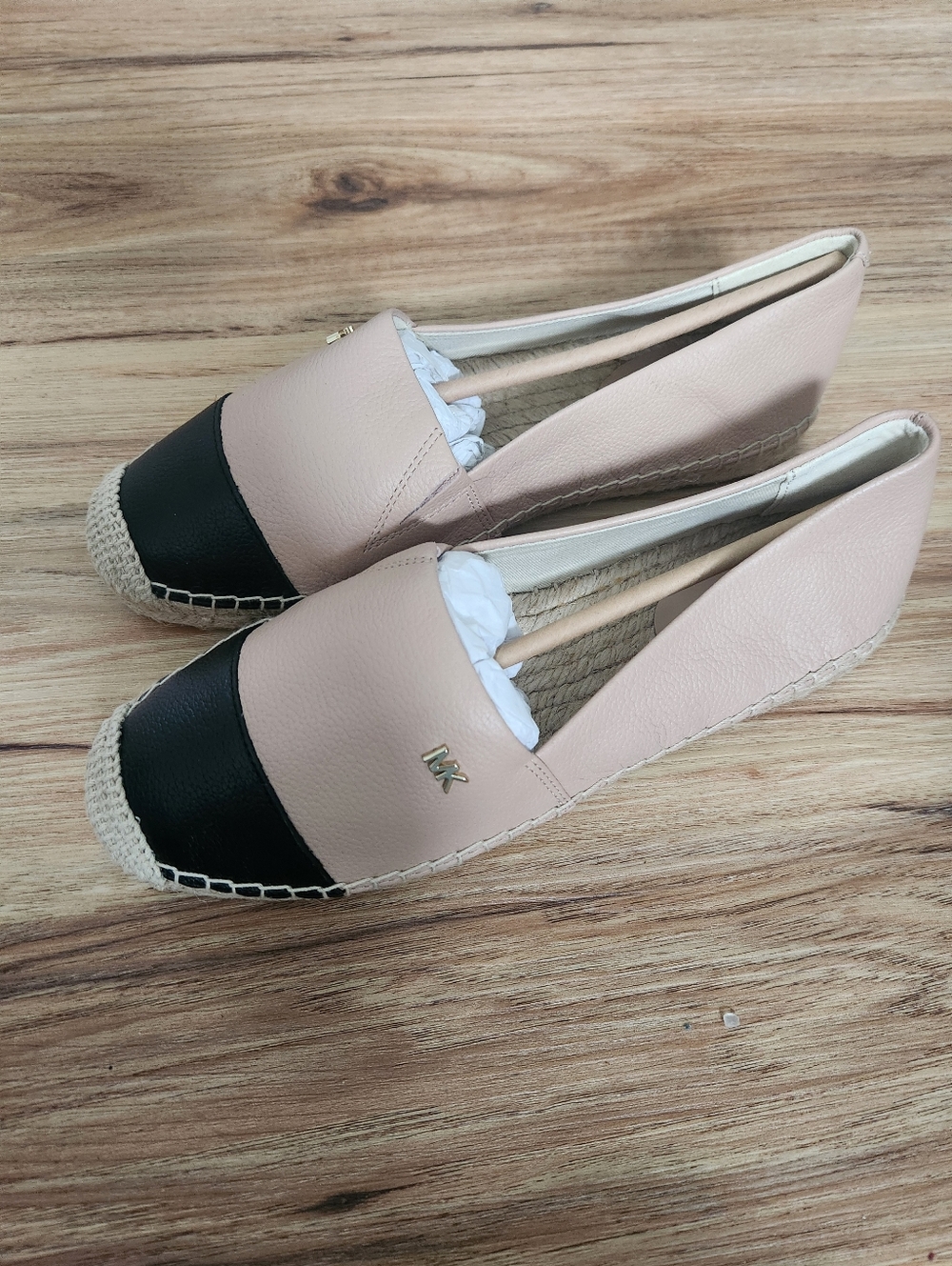 Michael Kors Women’s Two-Tone Espadrille Flats in Blush and Black Size 6